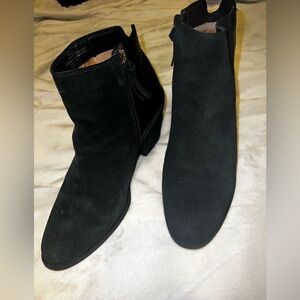 Söfft- bootie - size 9 1/2 M